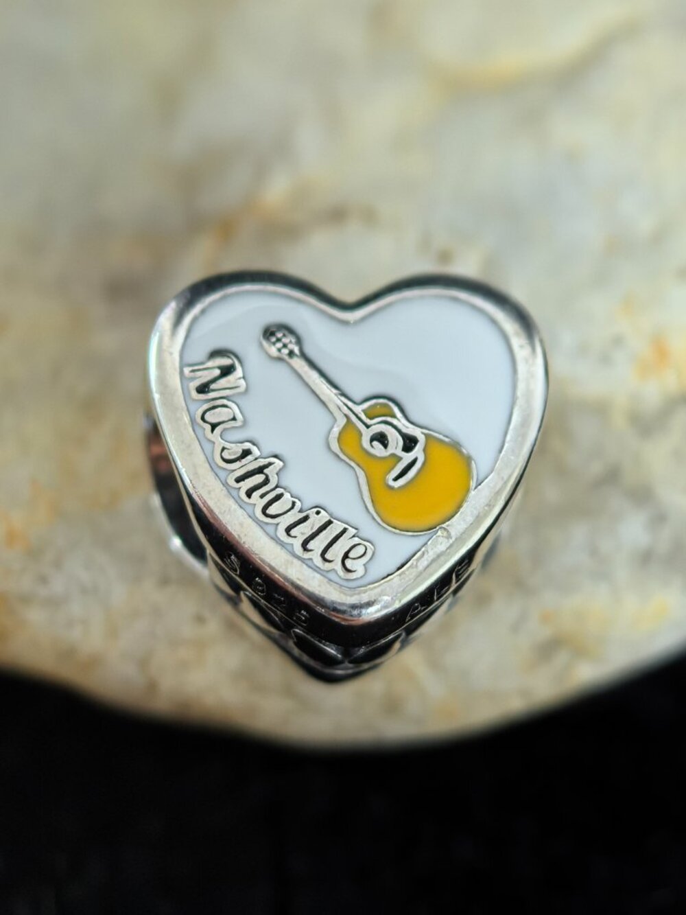 Pandora Nashville Guitar Exclusive Travel Heart Charm, S925 Silver (Women's)